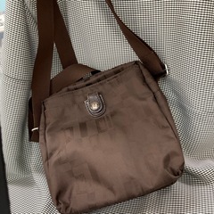 マキシムラベリー　肩掛けバック