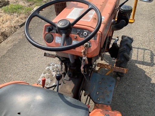 クボタ ブルトラ B6001 稀少な3気筒ディーゼル 4WD ○入札前の現