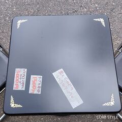 ほぼ新品　占いができそうなテーブル・チェア2脚セットの画像