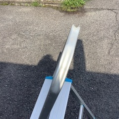 脚立　アルミ脚立　持ち手付きの画像