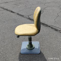 希少　ほぼ新品　パチンコ屋にある頑丈な椅子　昇降、前後動作可の画像