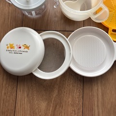 リッチェル　コップでマグ　ストロー、ディズニー裏漉し器、DAISOおかゆカップの画像