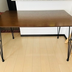 机　イス