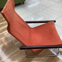 ニーチェア 藤栄 座面使用感・ヨゴレ有 オレンジの画像