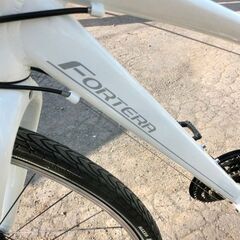 クロスバイク 28インチ ホワイト FORTERA フォルテラ 自転車 切替付き 変速付き A019L00007 札幌 西野店の画像