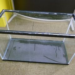 お引取り限定/三重県/値引不可　中古汚れ多い　GEX水槽　横約6...