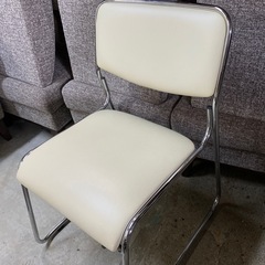 スタッキング　チェアの画像