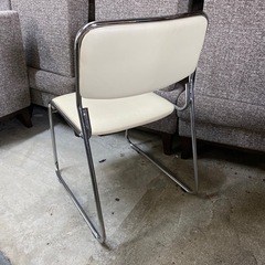 スタッキング　チェアの画像