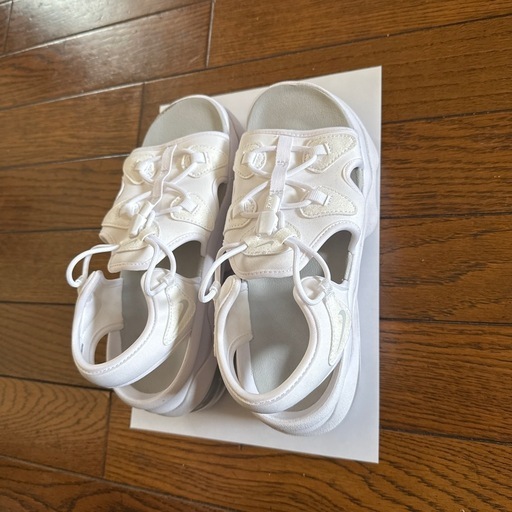 NIKE ココ　サンダル