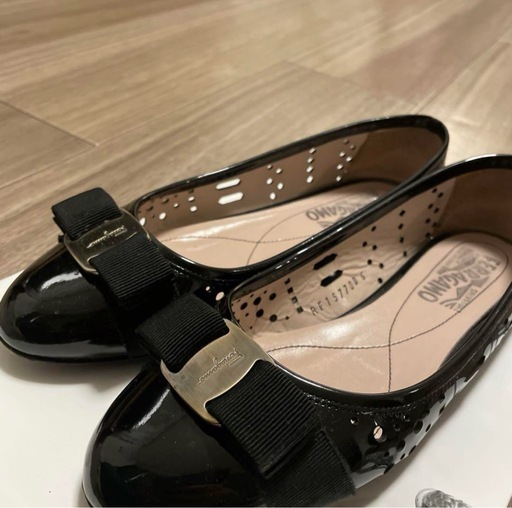 サルバトーレフェラガモ　リボン　フラットシューズ　23cm