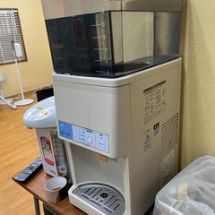 冷水機