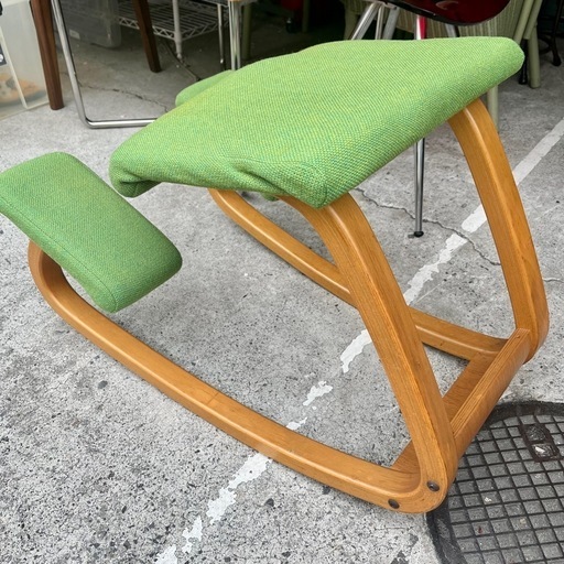 《売約済》【武蔵小山店】 【～4/14限定SALE！店内全品20%お値引き！】 VARIER ヴァリエール variable バリアブル　子供椅子　子ども椅子　チェア　勉強椅子　勉強イス　北欧デザイン　学習椅子　子供　子ども　姿勢　姿勢強制　 original ノルウェー　検）　ストッケ　STOKKE　balance バランスチェア