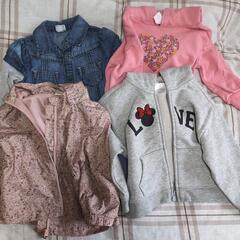 女の子 洋服の画像