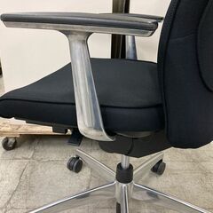 中古　美品　コクヨ　オフィスチェア　プント（PUNTO）チェア　高級オフィスチェア　ガスチェア　ワークチェア　事務いす　デスクチェア　アルミ肘付き　アルミ脚　ハイバック　各1台　愛知　一宮市　江南　稲沢　名古屋　岐阜　各務ヶ原　岐南町　羽島　三重　グッドプライス一宮の画像