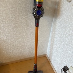 【売約済み】ダイソン v8 掃除機 アタッチメント4種　