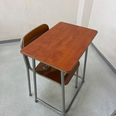 学校の学習机！椅子も！