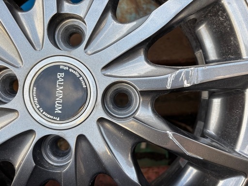 タイヤホイール付き