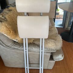 ★ハイチェー　高折り畳み式　白色椅子　高所用　ハイカウンター用　バーカウンタ‐用　　椅子の画像
