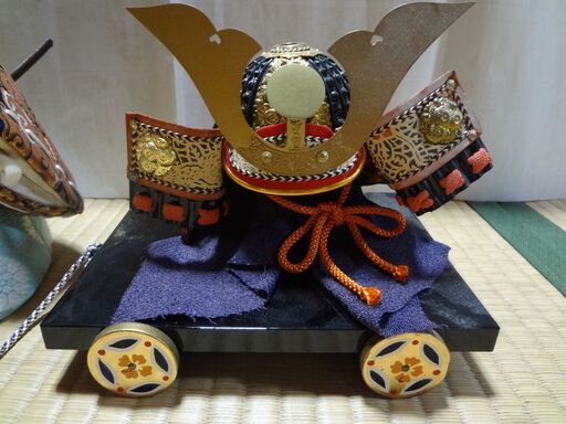 高級 五月人形 木目込み人形 兜車付き ②