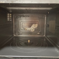 日立オーブンレンジ（電子レンジ）おまけ3coinsほぼ使用していない電子レンジアイテムレンジトレイの画像