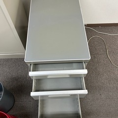 収納棚の画像