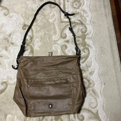 ブランカッセ　ショルダーバック