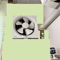 シール壁紙の貼り付け作業の画像