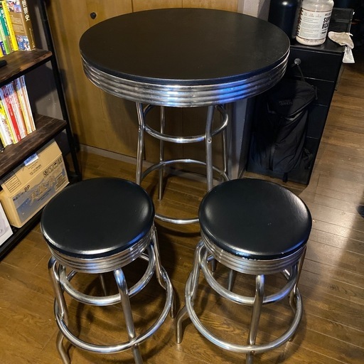 バーテーブル　イス二脚