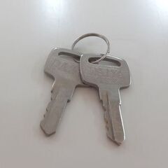 スチール書庫①幅80×高80cm 引戸 鍵付き 収納庫 キャビネット 事務用 オフィス家具 引違い☆ 札幌市 北区 屯田 の画像