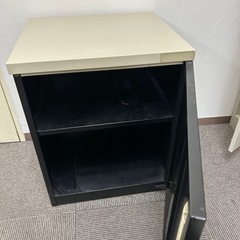 収納棚の画像