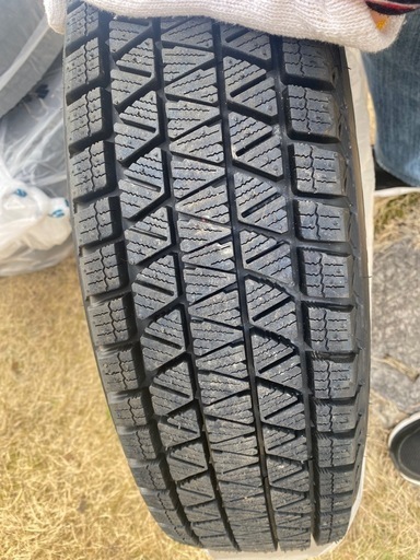 ブリジストンタイヤ スタッドレスタイヤp1903 DMV3 175/80 R16 910