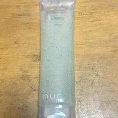 ヌーア　クレンジングジェル　定価4400円→1300円