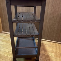 木製キッチンワゴンの画像
