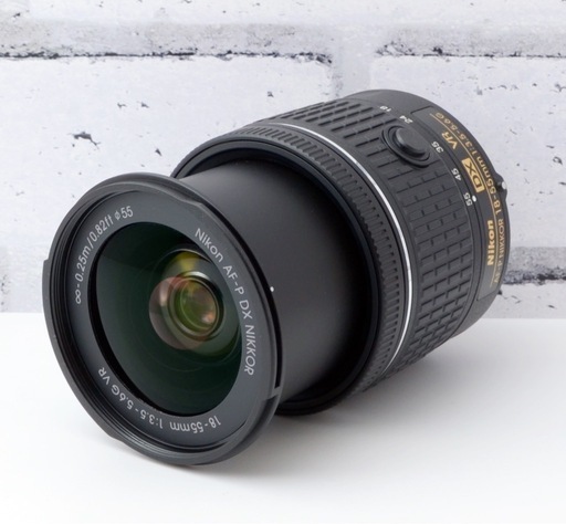 S数約350回！Nikon D5600●美品●Wi-Fi内蔵●カメラバック付き！  1ヶ月動作補償あり！ 安心のゆうパック代引き発送！