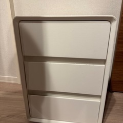サイドチェストの画像