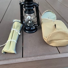 （決まりました）キャプテンスタッグオイルランタンとトライポッドの画像