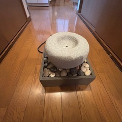 「水セラビー（ポンプ式水循環器）」