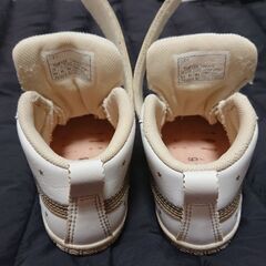 アシックス スクスク ベビーシューズ 12、0の画像