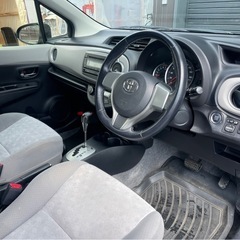 ヴィッツ　H26 4WD 1300 U  車検残ありの画像