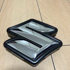 スペーシアカスタムMK53S用 後期グリル エンブレムのみ