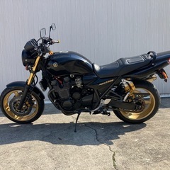 ヤマハXJR1300yspスペシャルブラックエディション の画像