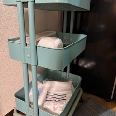 IKEA イケア　ワゴン（欠陥あり）