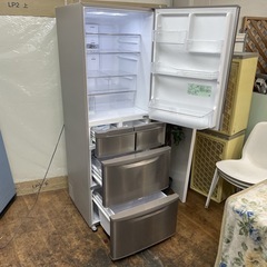 R519 ☀️ ジモティー限定価格！ HITACHI 冷蔵庫 (401L 右開き) 17年製