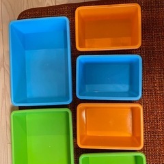 キッズ用カラフル収納ラックの画像