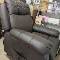 即決募集！定価7万電動式ソファーの画像