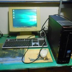 中古美品　デスクトップパソコン　レノボ　lenovo
