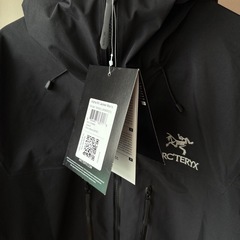 断捨離:新品　ARC'TERYX アークテリクス アルファ SV ジャケットの画像