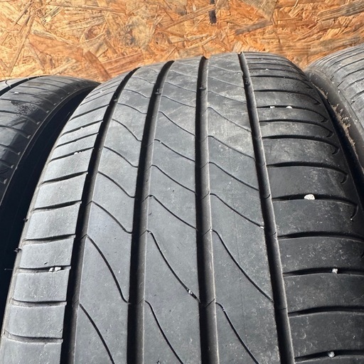 バリ山　Michelin ミシュラン　primacy3 ST 215/55R17 夏タイヤ　2021年製　17インチ