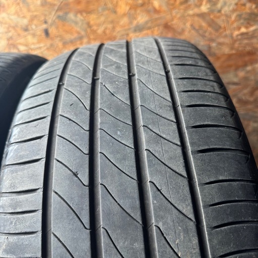 バリ山　Michelin ミシュラン　primacy3 ST 215/55R17 夏タイヤ　2021年製　17インチ