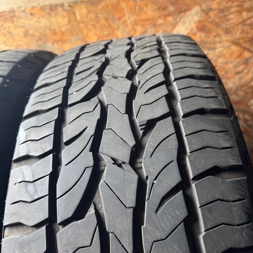 バリ山　DUNLOP ダンロップ　GRANDTREK AT5 255/60R18 夏タイヤ　2020年製　18インチ